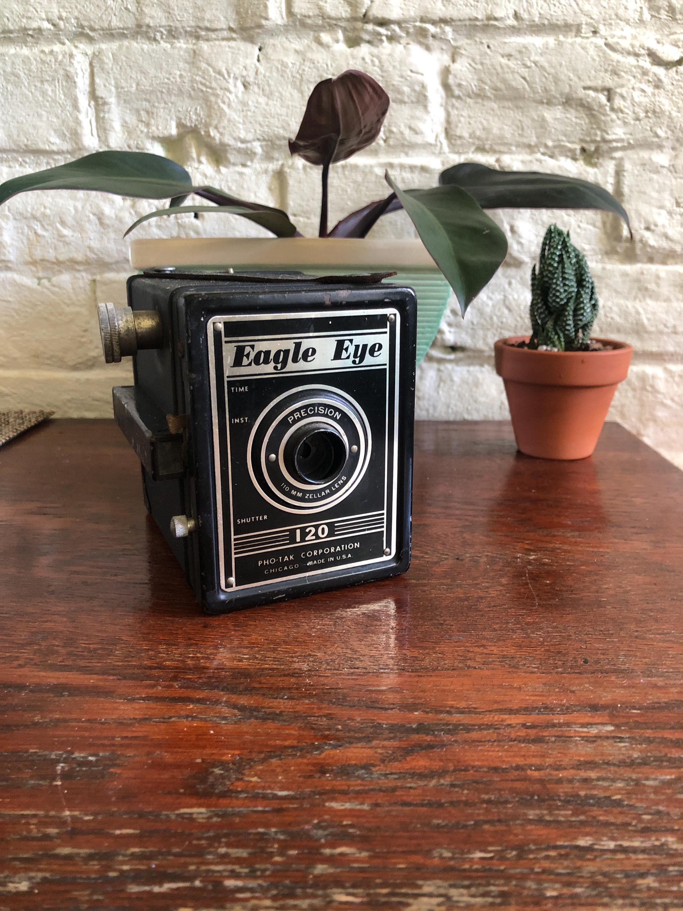Vintage Eagle Eye Camera 120