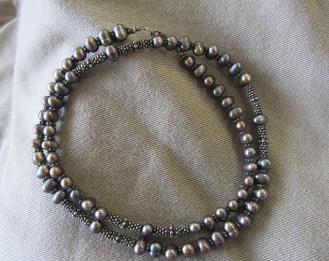 Beautiful Bali Silver and Peacock Pearls 22 1/2 inch Necklace Hand Strung Sterling Silver Clasp
