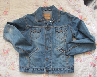 Misses small 4-6 Denim Jacket Vintage Levi Strauss Signature Classic Style Light Weight Ships free