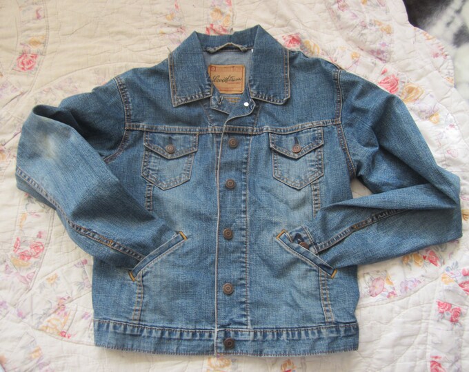 Misses small 4-6 Denim Jacket Vintage Levi Strauss Signature Classic Style Light Weight Ships free