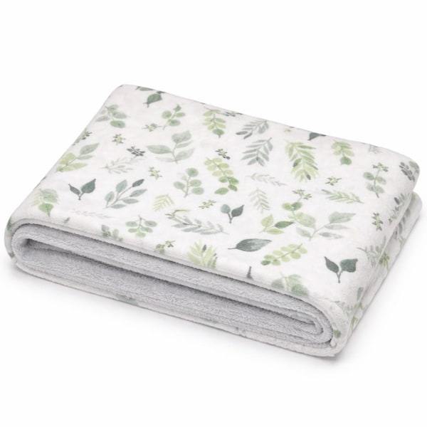 Leaf Fleece Cage Liner | 4 Layer Absorbent Bedding | Guinea Pig, Bunny, & other small animal | Washable Pet Pad