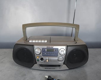 Sony CFD-V17 CD Radio Cassette Player Boombox Mega Bass Prata TESTADO