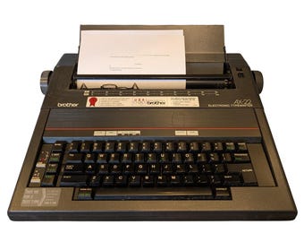 Brother AX-22 Elektronische Schreibmaschine Schwarz Dual-Pitch Word-Out-Korrektur getestet