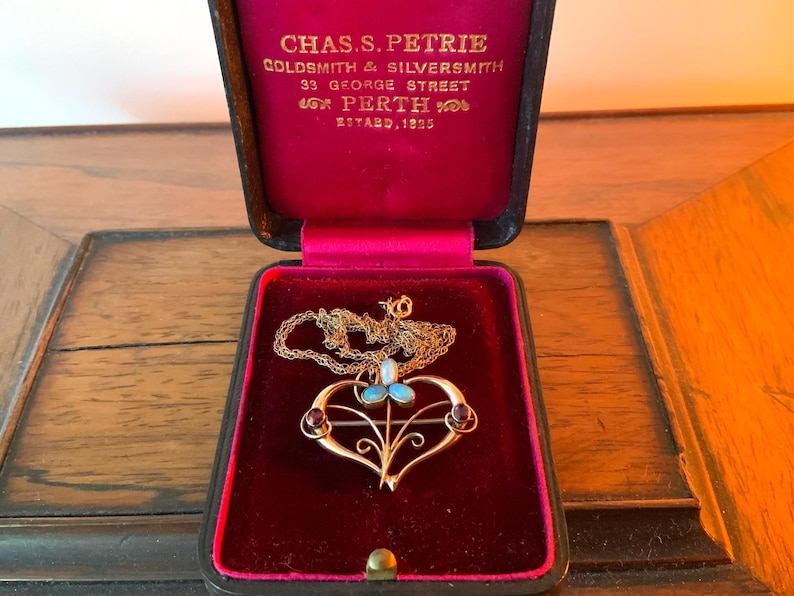 Art Nouveau Opal Garnet Heart Pendant, Antique 9ct Gold Necklace c1905 image 3