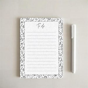 Halloween To-Do List Notepad | Spooky Ghost Doodle Border Stationery