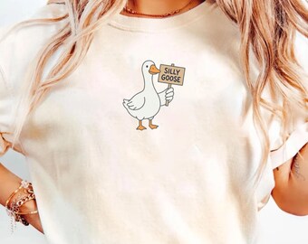 Silly Goose T-Shirt, Minimalist Humor Graphic Tee, Animal Lover Casual Top