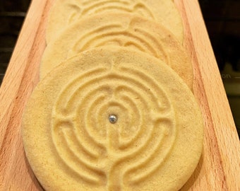 Labyrinth biscuit stamp
