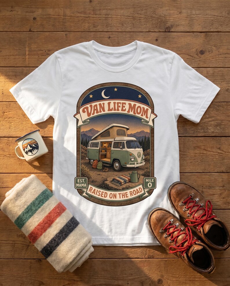Maglietta "Van Life Mom", regalo ideale per mamme che viaggiano in camper o in stile road school, perfetta per famiglie nomadi. immagine 16