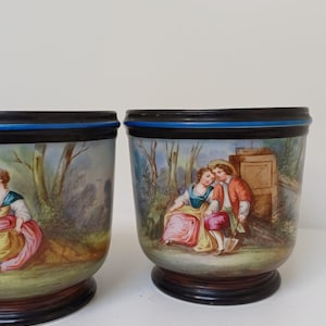 Puede incluir: Un letrero de madera rústica con el texto "Welcome to our home" en letras blancas. El letrero presenta un acabado envejecido y un diseño sencillo y acogedor, ideal para un porche o entrada.