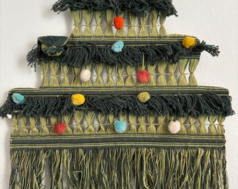 Vintage Christmas Tree Macrame Wall Hanging Tapestry Fringe Pom Pom MCM