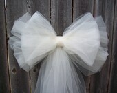 Tulle Pew Bow, OVER 30 COLORS, Church Pew, Tulle Pew Bow, CUSTOM Brooch, Quinceanera Decorations, Formal Wedding, Aisle Decor, Communion