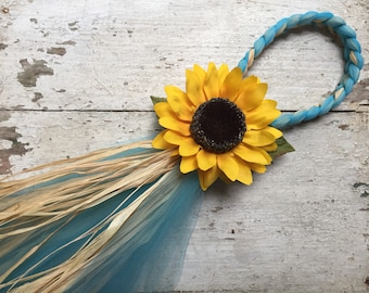 Sunflower Chair Hangers, Sunflower Wedding, OVER 30 COLORS, Country Wedding, Sunflower Pew Bows, Barn Wedding, Reception Decor, Tulle Bows