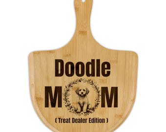 Tabla de pizza de bambú grabada con garabatos de mamá