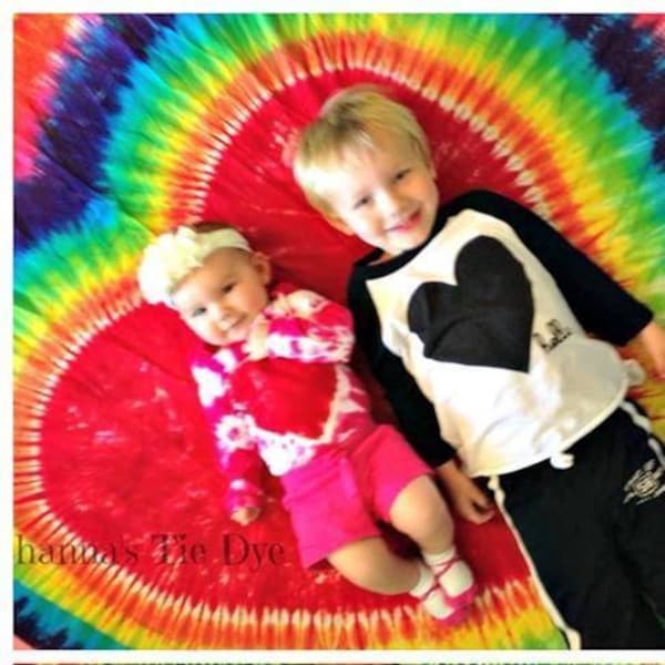 Tie Dye Rainbow Heart Picnic/Beach Festival Sheet/Tapestry