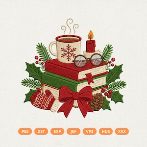 クリスマスブックスタック刺繍デザイン、居心地の良い本入りコーヒーマグキャンドルミシン刺繍ファイル、クリスマス読書好きへのギフトデザイン