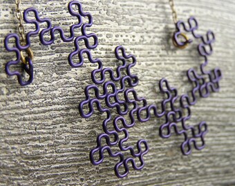 Fractal Necklace - Dragon Curve - 8th Iteration in Purple