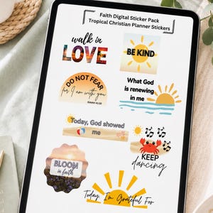 Może przedstawiać: Ekran tabletu cyfrowego wyświetlający zestaw naklejek Faith Digital Sticker Pack z tropikalnymi chrześcijańskimi naklejkami do planera. Projekty zawierają teksty takie jak walk in LOVE, BE KIND, DO NOT FEAR, What God is renewing in me, Today God showed me, KEEP dancing, BLOOM in faith oraz Today I'm Grateful For.