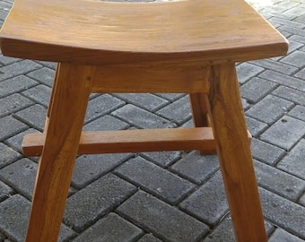 Handgefertigter Japanischer Teakholz Hocker, Rustikales Zen Design