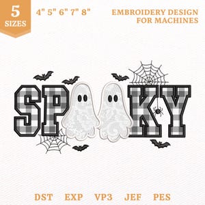Pode incluir: Um design de bordado para máquinas com a palavra SPOOKY em um padrão xadrez preto e branco. Dois fantasmas de renda branca substituem a letra O, cercados por morcegos pretos, teias de aranha e uma aranha. Inclui 5 tamanhos: 4, 5, 6, 7, 8 polegadas.