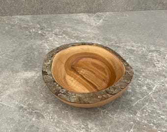 Applewood bowl with natural rim – hand-turned