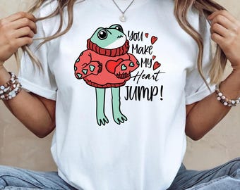 Frog Tshirt, Cottagecore Froggy Tee, Oversized Anniversary Valentines day UNISEX T-shirt, Toad Frog Lover Gift VL57