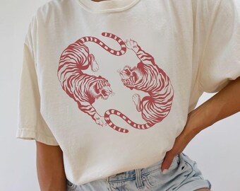 Vintage Leopard Fighting Graphic Tee, Wild Big Cat Engraved Style Shirt, Retro Jungle Wildlife Animal Aesthetic Comfort Colors® Top, GN205