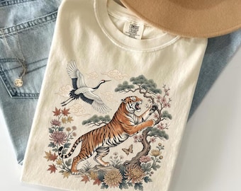 Retro Tiger T-Shirt, Animal Gift for Tiger Lover Comfort Colors Shirt, Wild Cat Sweatshirt, Linocut Style, Boho, Cottagecore GN156