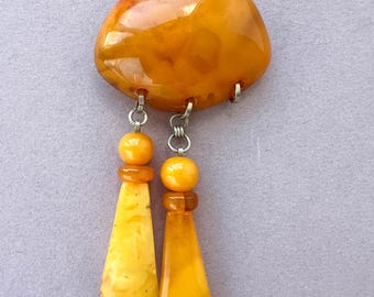 Broche antiguo de ámbar báltico, broche de ámbar natural color yema de huevo color caramelo.