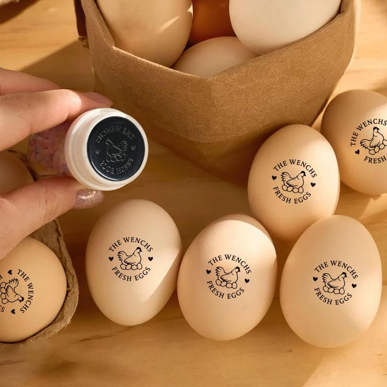 Personlig text- och ikonäggstämpel, anpassad livsmedelssäker färskäggstämpel för hönshus i trädgården bild 1