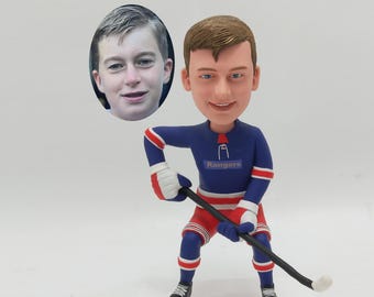 Ice Hockey Player Figurine – Personalized Fan Collectible