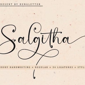 Op de afbeelding: Een digitale grafische weergave met het woord Salgitha in een zwart cursief lettertype. Boven de tekst staat de zin PROUDLY PRESENT BY BUNGLETTER. Onder het hoofdwoord staat de tekst LUXURY HANDWRITING + REGULAR + 34 LIGATURES + STYLE.