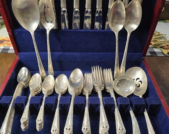 66 Piece Set Holmes & Edwards "LOVELY LADY" Silver Plated Flatware