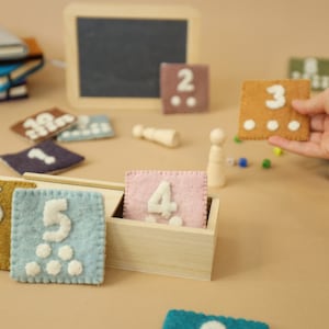 Los números Montessori aprenden de una manera lúdica