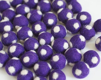 30 pieces of Felt balls