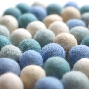 100% Wool Felt Balls, blue shades, 50 pcs, 1 inch 2.3 cm, pure wool, Mix Tautropfen image 2