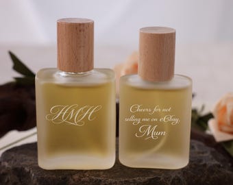 Frasco de perfume personalizado con tapa de madera esmerilada y grabado personalizado, 30 ml, 50 ml, botella de vidrio recargable, regalo para ella, aniversario, cumpleaños.