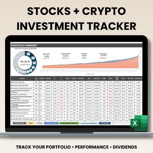 Peut inclure: Un écran d'ordinateur portable affichant une feuille de calcul Stocks + Crypto Investment Tracker. L'interface présente un en-tête Portfolio Summary, un graphique en secteurs des avoirs, un graphique linéaire des rendements et un tableau détaillé.