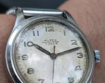 Beautiful vintage "Tool watch" Military style 1940s Working
