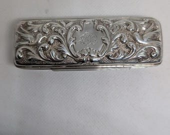 Cofre antiguo de plata esterlina del siglo XIX