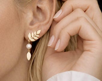 Leaf Water Drop Pearl Earrings, Gold Plated Botanical Earrings for Women, Imitation Pearl Drop Earrings, Elegant Nature Inspired Jewelry