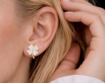 Simple Clover Stud Earrings – Gold Plated Stainless Steel Style Light Luxury Floral Earrings | Elegant Vintage Women's Jewelry