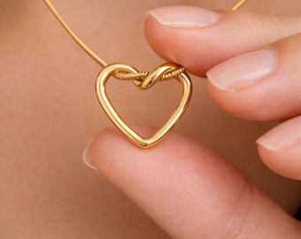 High-Quality Stainless Steel Gold Heart Necklace for Women, Anti-Fade Minimalist Heart Pendant, Elegant Daily & Party Jewelry, Gift for Her