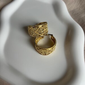 Vintage Bohemian Golden Wire Hoop Earrings – KC Gold-Plated Intricate Floral Design, Lightweight Statement Earrings for Women image 6