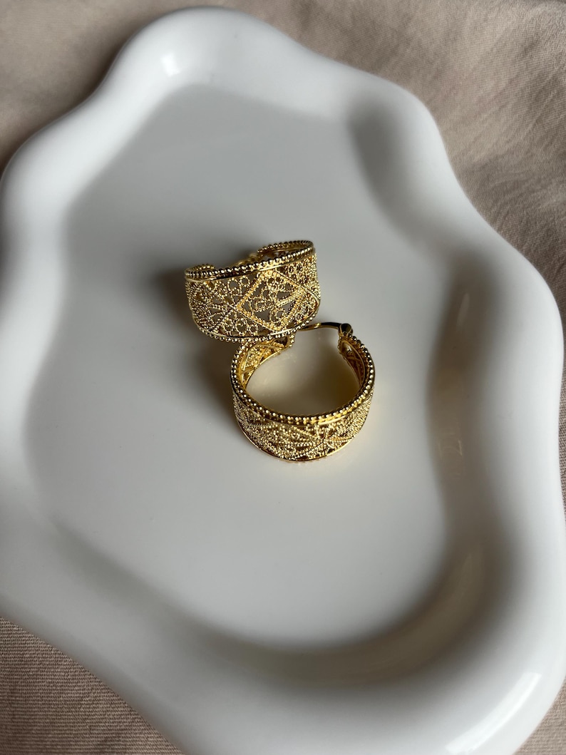 Vintage Bohemian Golden Wire Hoop Earrings – KC Gold-Plated Intricate Floral Design, Lightweight Statement Earrings for Women image 6