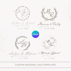 Op de afbeelding: Vier aangepaste trouwlogo-sjablonen met elegante kalligrafie. Elk ontwerp bevat initialen in een bloemen- of lauwerkrans, samen met namen en een datum. Het Canva-logo is zichtbaar in het midden en de tekst "CUSTOM WEDDING LOGO TEMPLATES" staat onderaan.