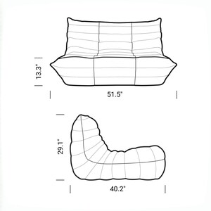 Puede incluir: Dibujo lineal de un sof&aacute; y una silla modernos. El sof&aacute; mide 131 cm de ancho y 34 cm de alto. La silla mide 102 cm de largo y 74 cm de alto. Ambas piezas tienen un dise&ntilde;o curvo &uacute;nico.