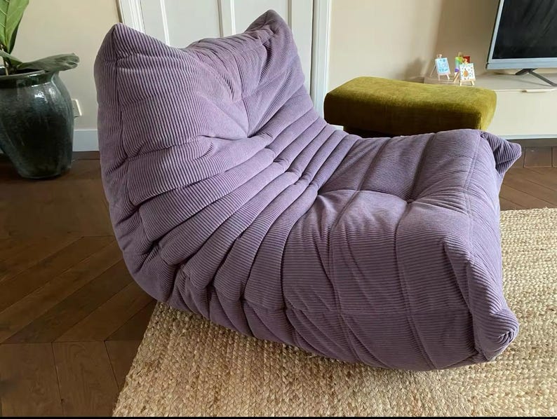 Puede incluir: Un letrero de madera r&uacute;stica con el texto "Welcome to our home" en letras blancas. El letrero presenta un acabado envejecido y un dise&ntilde;o simple y acogedor, perfecto para la decoraci&oacute;n de la entrada.