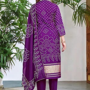 Handgjord Bandhani Rayon Kurta Set, lila broderad indisk kostym bild 6