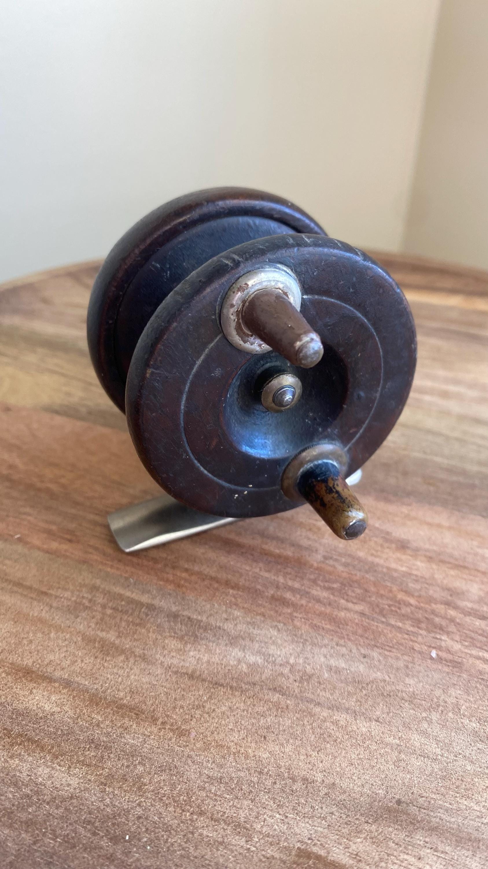 antique centre pin fishing reels Vintage Wood & Brass Fly Fishing Reel - Nottingham Style Centrepin