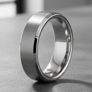 Alliance en carbure de tungstène de 4 mm, 6 mm ou 8 mm pour homme et femme, finition argent brossé, bords biseautés, bijou minimaliste et unisexe confortable.